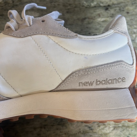 New Balance 327 Fashion Sneakers in gray & sea salt size 8M/ 9.5W - Picture 8 of 9